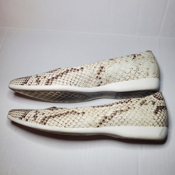 Franco Sarto Dawna size 8.5 Canvas pointed toe slip on flats - Picture 3 of 7